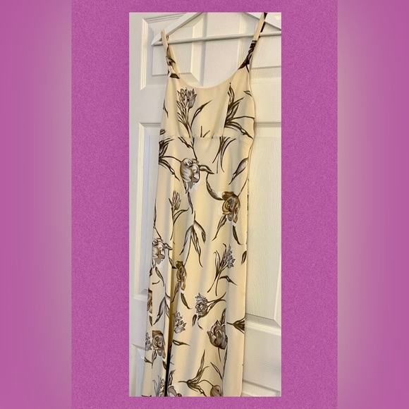 WHITE HOUSE Long Flowers Dress with Button Back - Picture 10 of 14